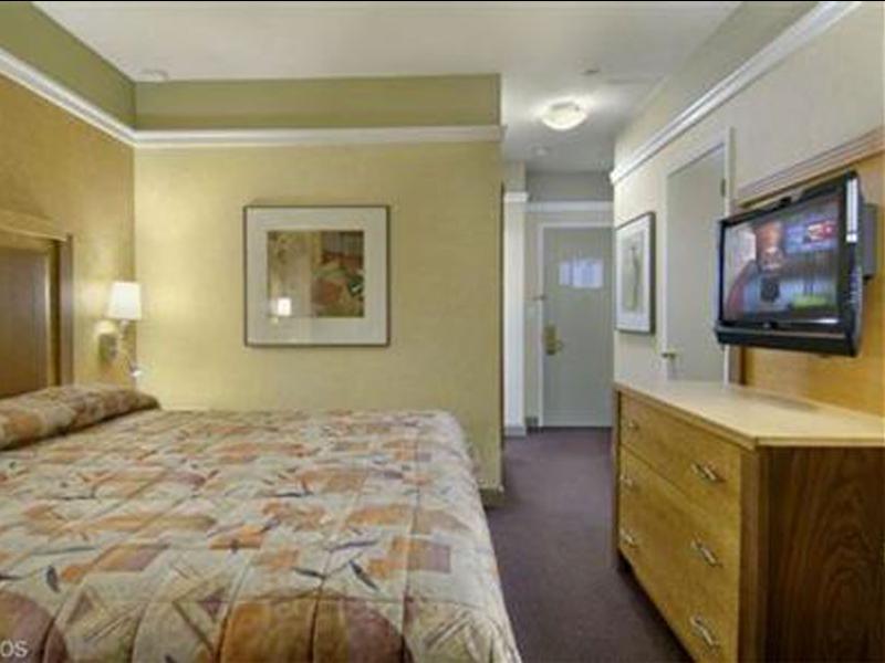 Nyma, The Manhattan Hotel 4*