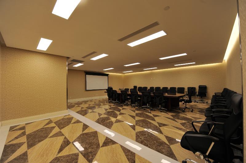 Wyndham Garden Fresh Meadows Flushing Hotel