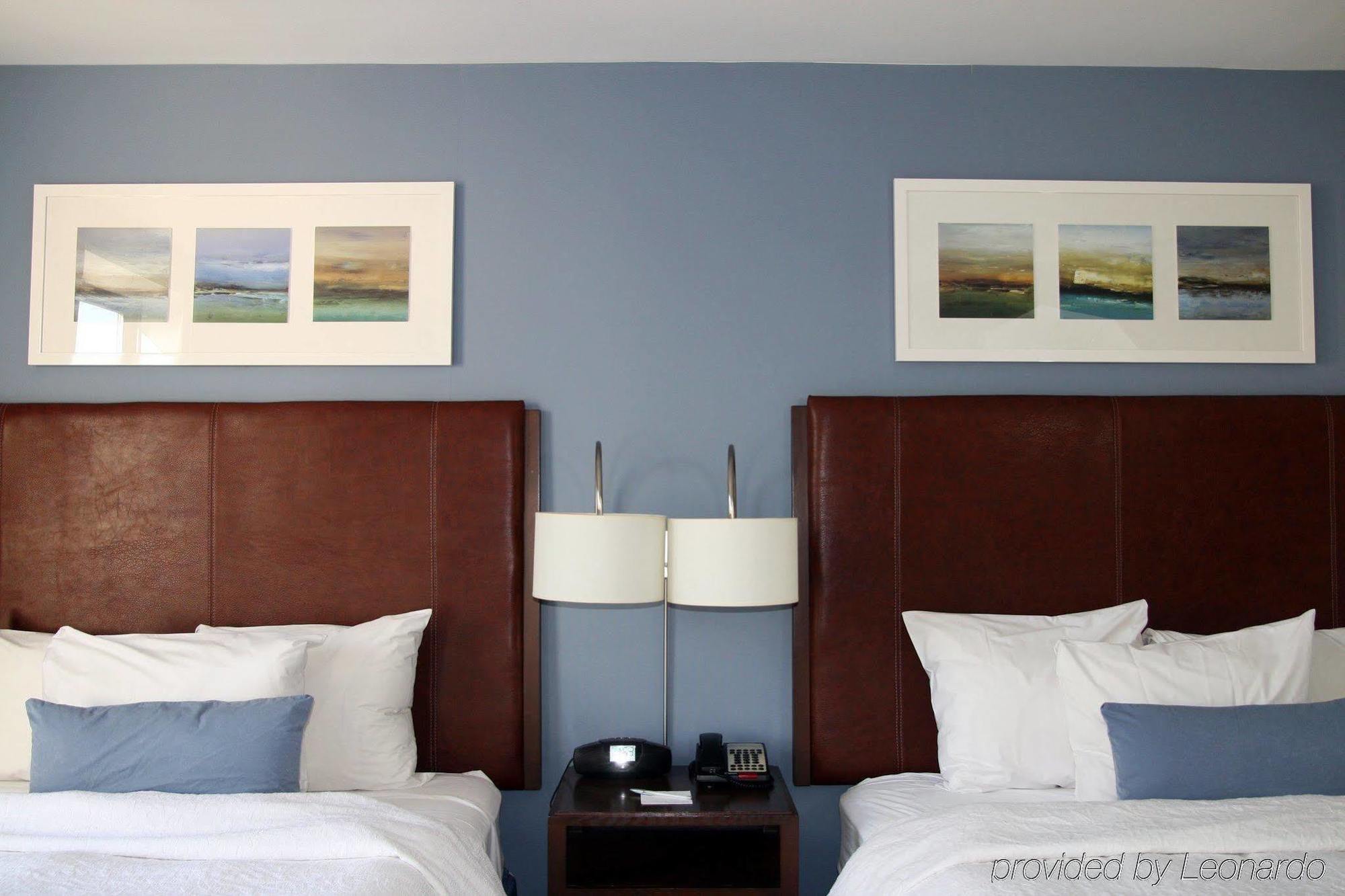 Hampton By Hilton Seaport Hotel 2*