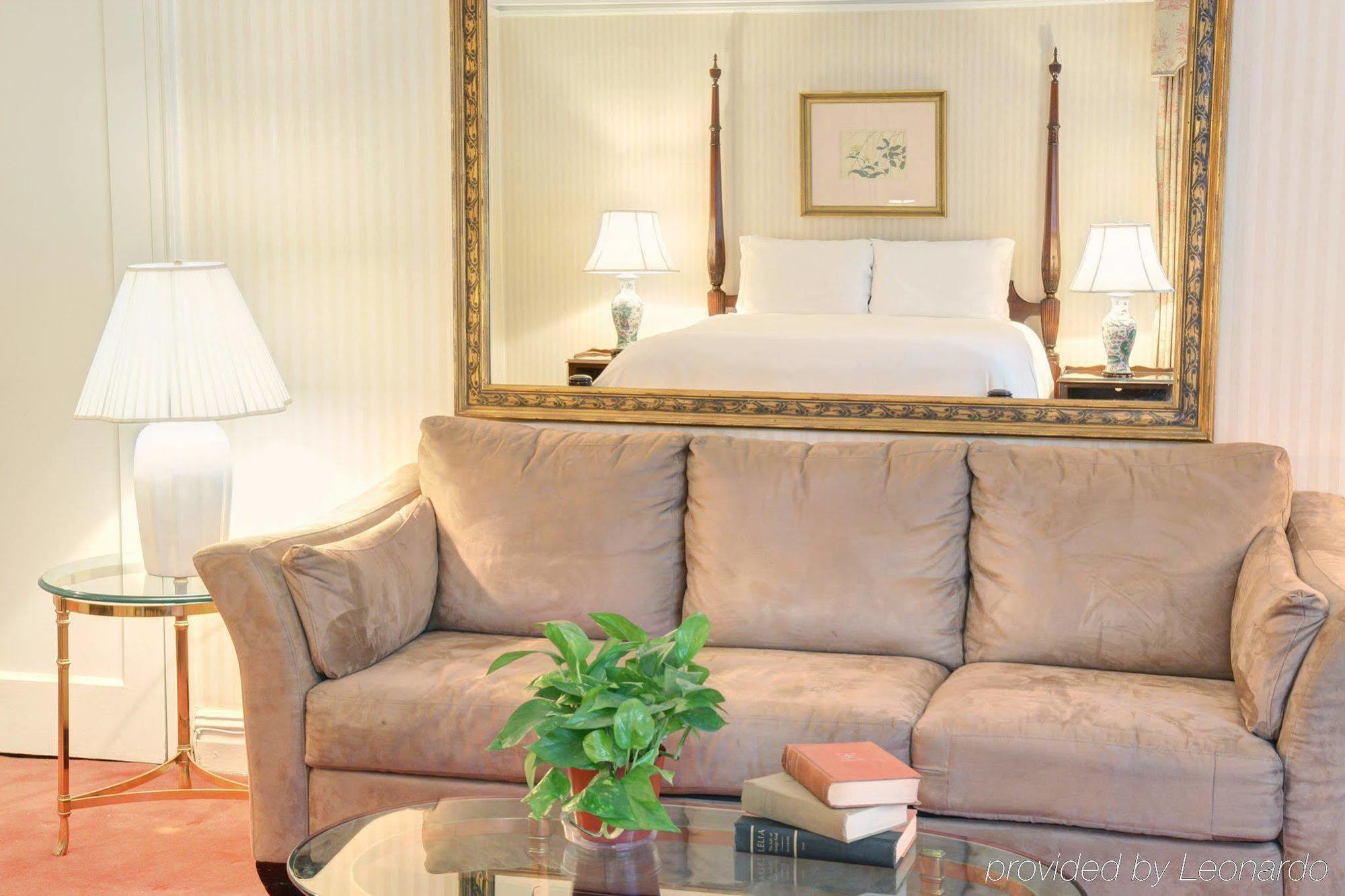 Roger Smith Hotel 3*