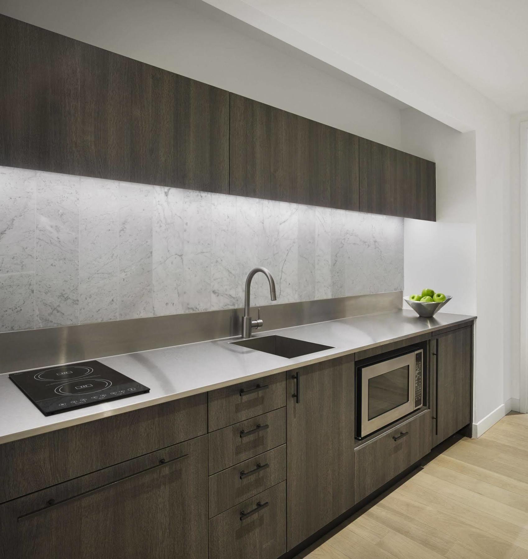 Aparthotel Aka Street 4*