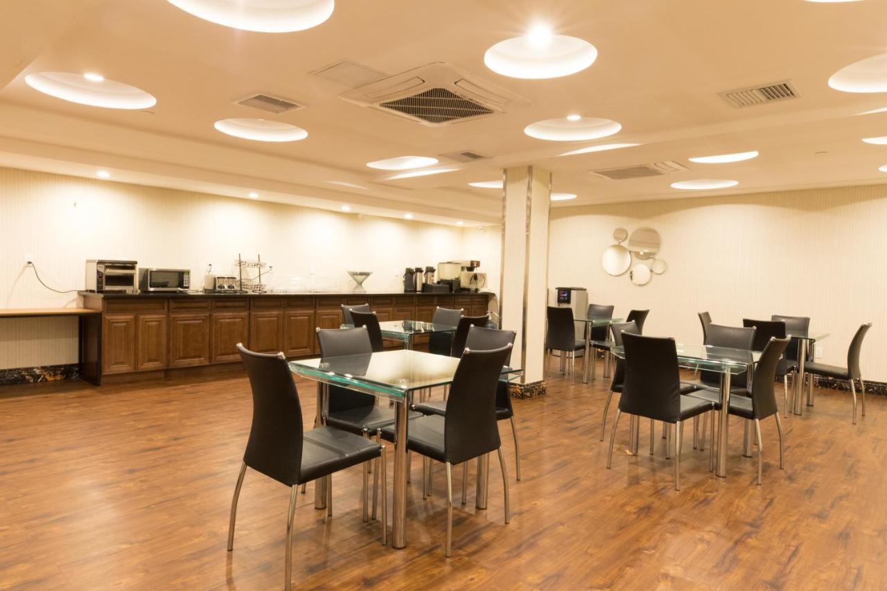 Mayfair And 2* New York