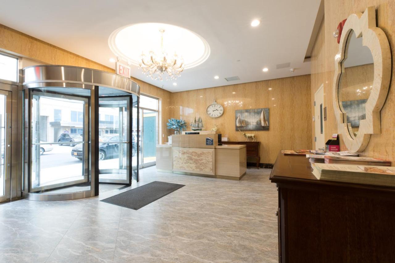 Mayfair And Hotel 2*