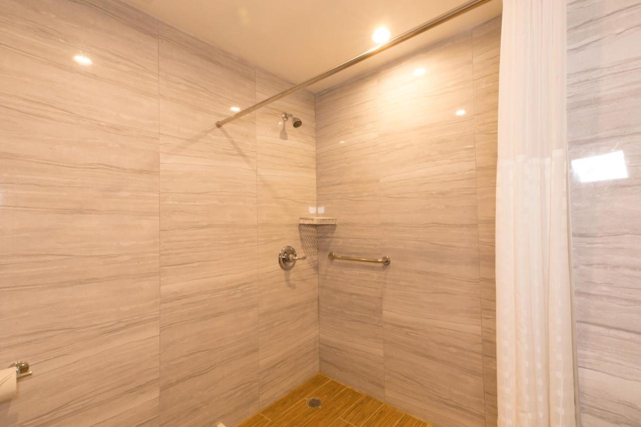 Hotel Mayfair And 2*