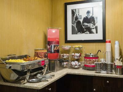 Hotel Hampton By Hilton Seaport