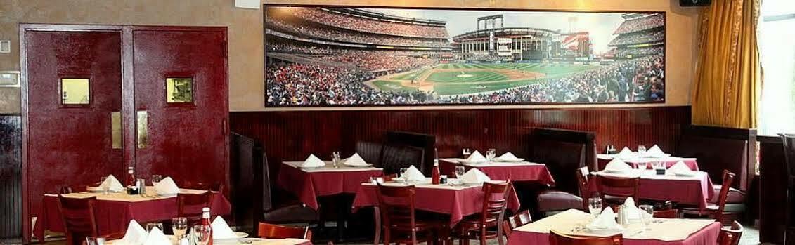 The Laguardia Hotel 3*