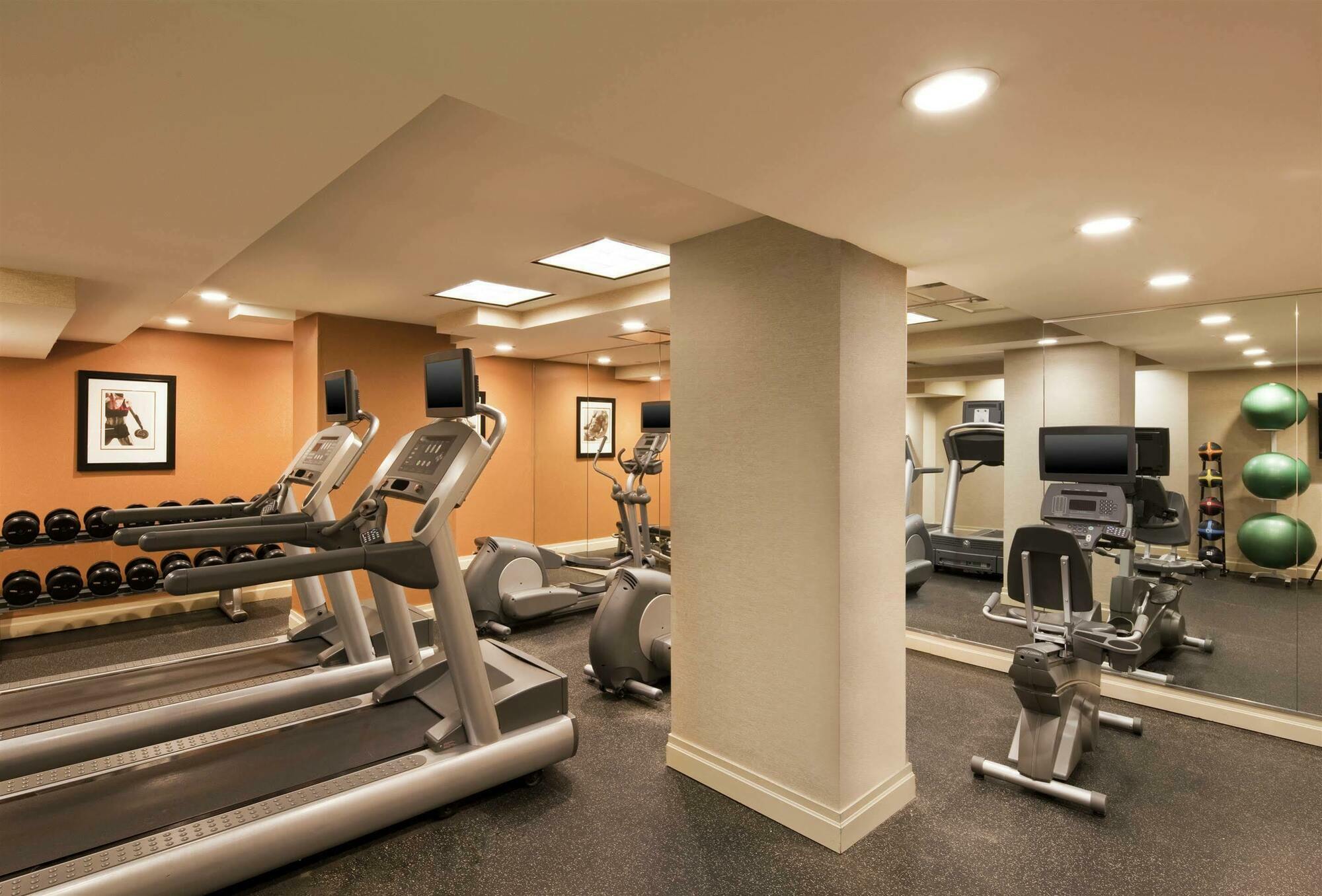 Hotel Four Points By Sheraton Midtown - Times Square 4*