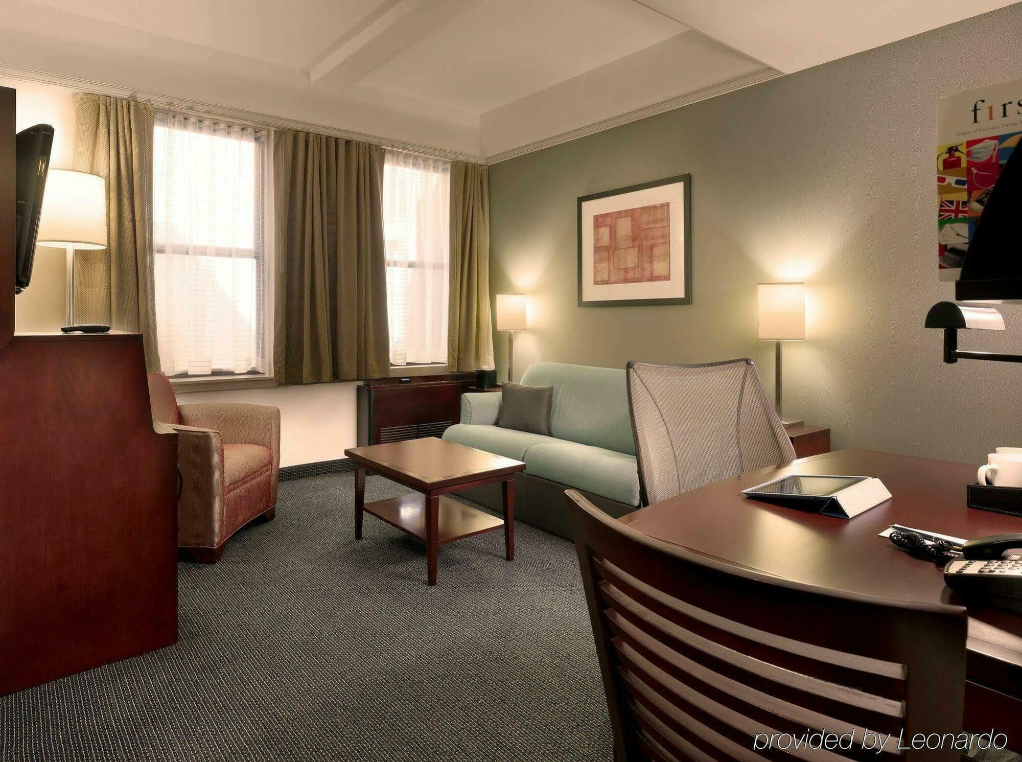 Hotel Newly Renovated At Club Quarters Times Square, 4*