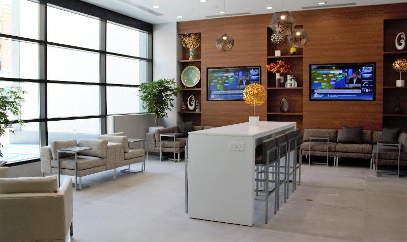 Wingate By Wyndham Long Island Hotel 3*