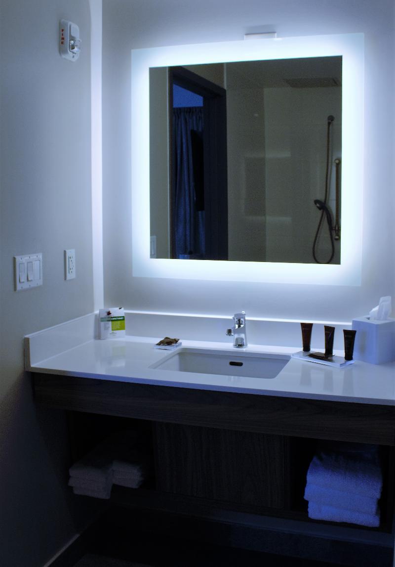 Hotel Wingate By Wyndham Long Island 3*