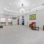 Brooklyn Broadway Hotel