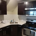 Comfortable And Neat 2 Bdr Apartment In Brooklyn
