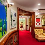 Roger Smith Hotel