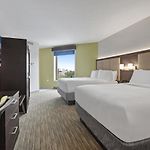 Hotel 1200