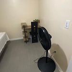 A Delightful Room In Queens