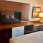 Jfk Rockaways Inn