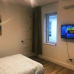 Cozy Renovated Room With Its Own Bathroom In Brooklyn