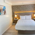 Garden Inn & Suites - Jfk