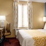 Days Inn By Wyndham Long Island City