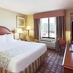 La Quinta Inn By Wyndham Queens