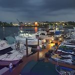 Oceanfront 3-Decks Condo @ Yacht