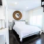 809-6B 2Br Duplex Breathtaking Views Beauty