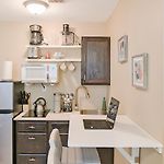 The Cozy Corner Suite* *Fast Wifi* *278 Mbps* *30 Min To Nyc
