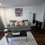 Cozy 1 Bedroom With Outdoor Patio Space