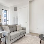 Clinton Hill Studio W Gym Pool Wd Nr Barclays Nyc-1022