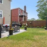 Rockaway 3 Bedroom Suite By The Sea.