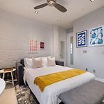 Cozy & Convenient Midtown Condo-Hotel!