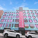 Tremont Hotel Bronx-Grand Opening