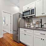 Spacious 3-Bed Brownstone Near Columbia Uni