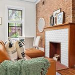 Brownstone Near Subway And Columbia Uni