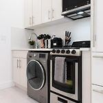 62-3A New Prime Ues W D In Unit Walk 2 C Park