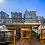 Modern One Bedroom With Private Balcony