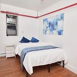 Comfy Guest House In Hell\'S Kitchen