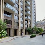 Blueground Ues Gym Balcony Nr Central Park Nyc-1404