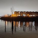 Waterfront Gem Duplex 3 Bedroom 2Floor In Whitestone Bronx Free Parking
