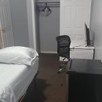 Room In A Beach House With King Size Bed In A Landlord Hosted Three Bedroom Apartment