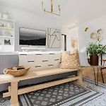 Bright Designer Cottage In Historic Harlem