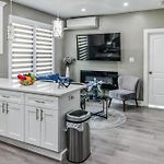 Hugh\'S And Nora\'S Place To Stay