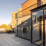 Large Upper East Side 1Bd Elevator Rooftop