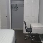 Room In A Beach House With Queen Bed In A Landlord Hosted Three Bedroom Apartment