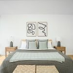 Adorable Hiding 2Bd 2Bath Gem