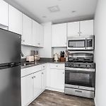 Modern 2-Br With Southern Views