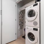 Lux Designer Nomad 1Br Doorman!
