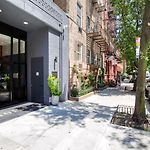 E Village 1Br W Wd On Prime Corner Nyc-858