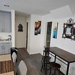 Cozy & Relax Airb&B Llc