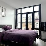Huge Modern 2 Bedroom In Little Italy